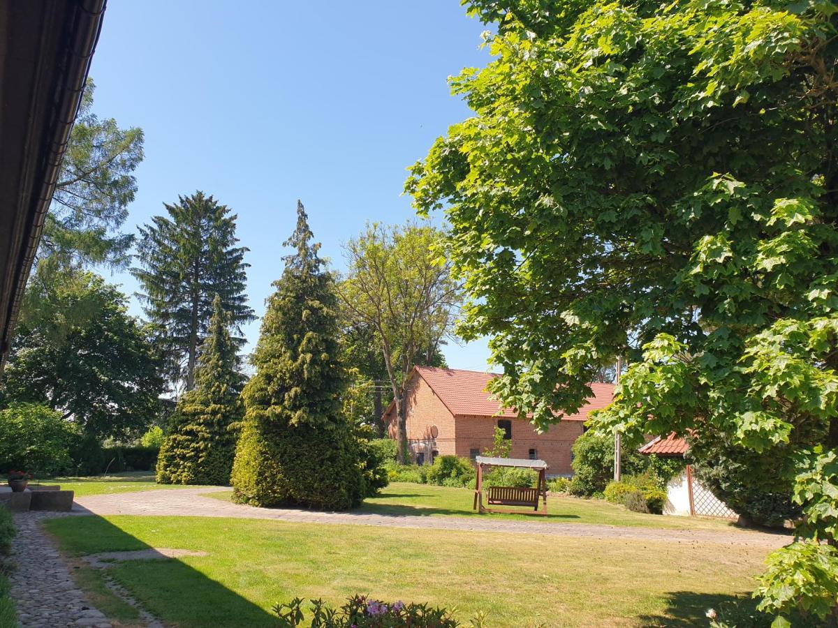 Folwark Goscino-Dwor Bed & Breakfast Екстериор снимка