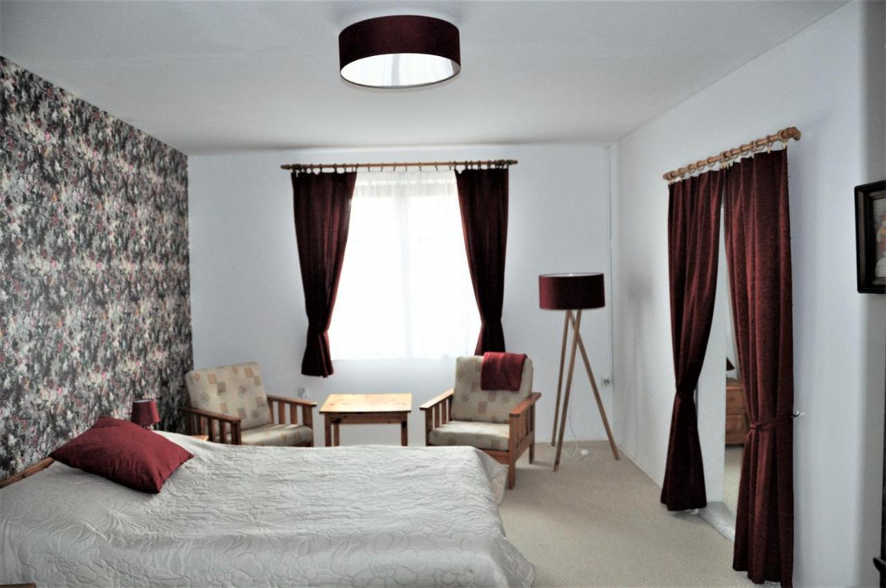 Folwark Goscino-Dwor Bed & Breakfast Екстериор снимка