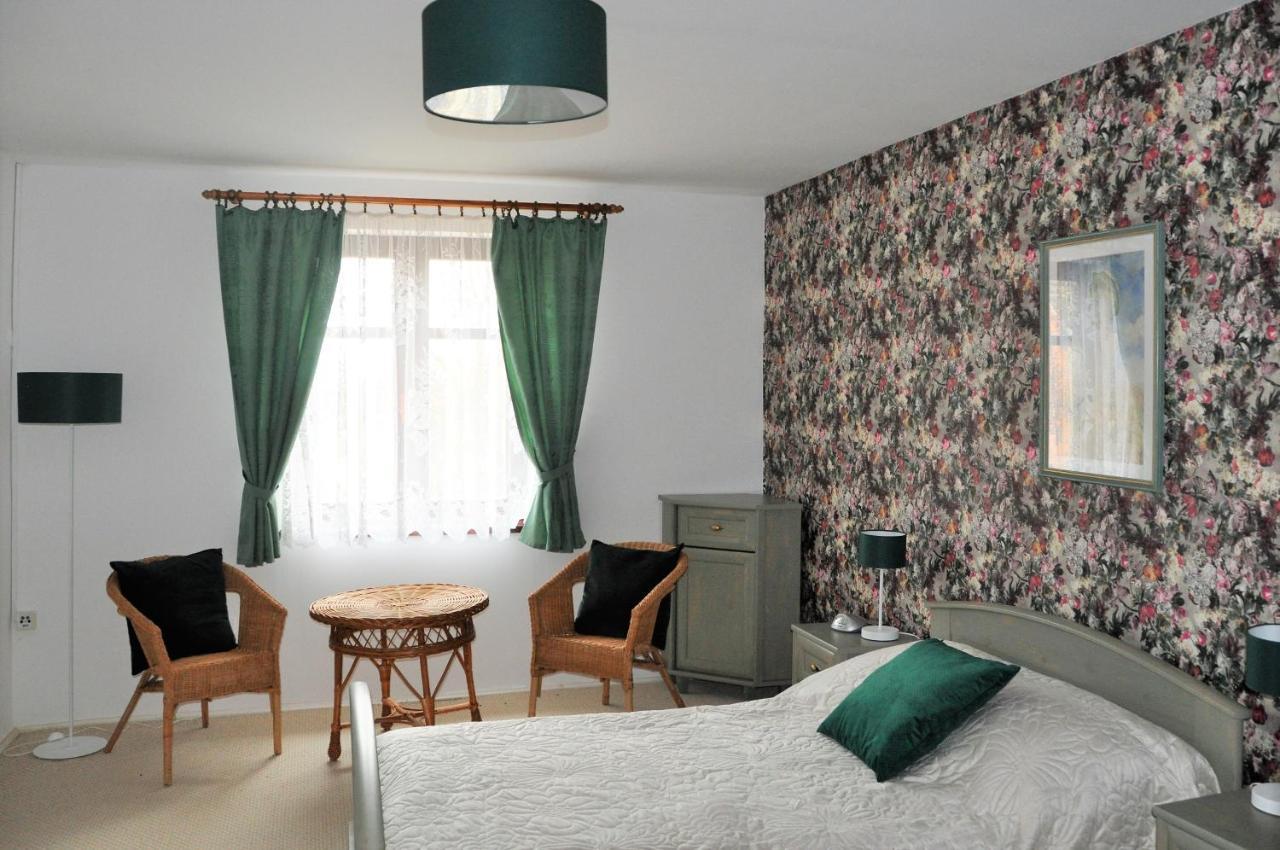 Folwark Goscino-Dwor Bed & Breakfast Екстериор снимка